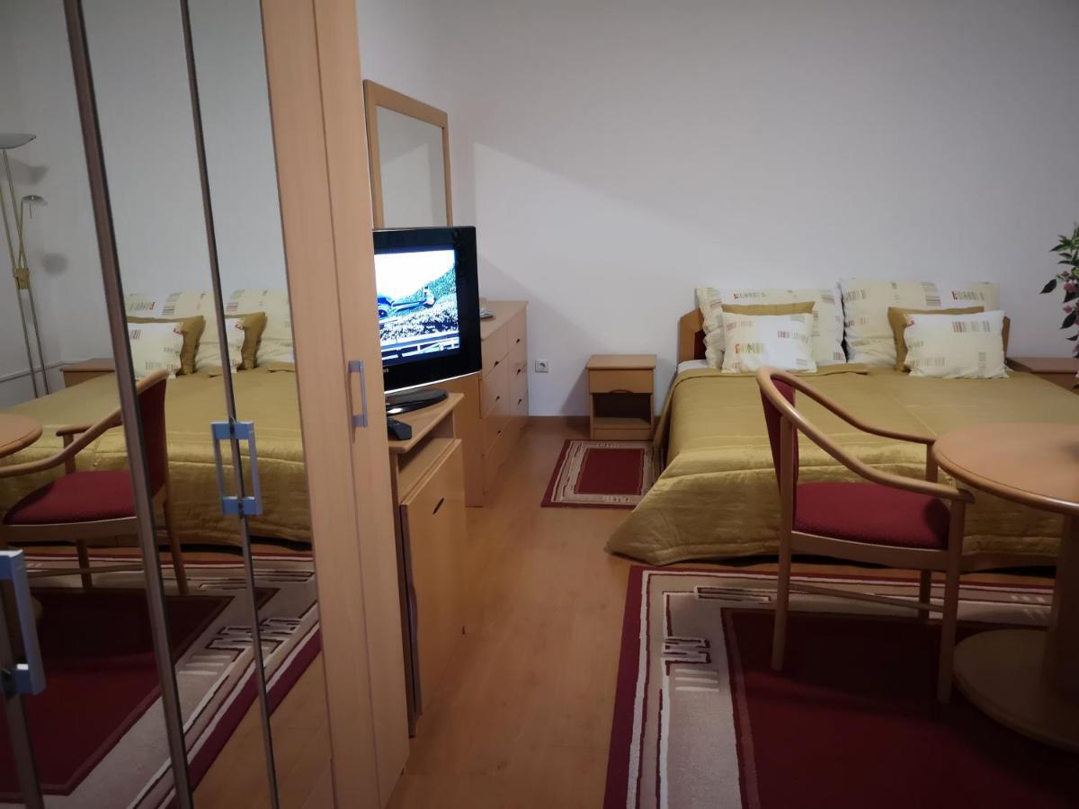 Balaton Art Guesthouse Balatonszárszó Εξωτερικό φωτογραφία