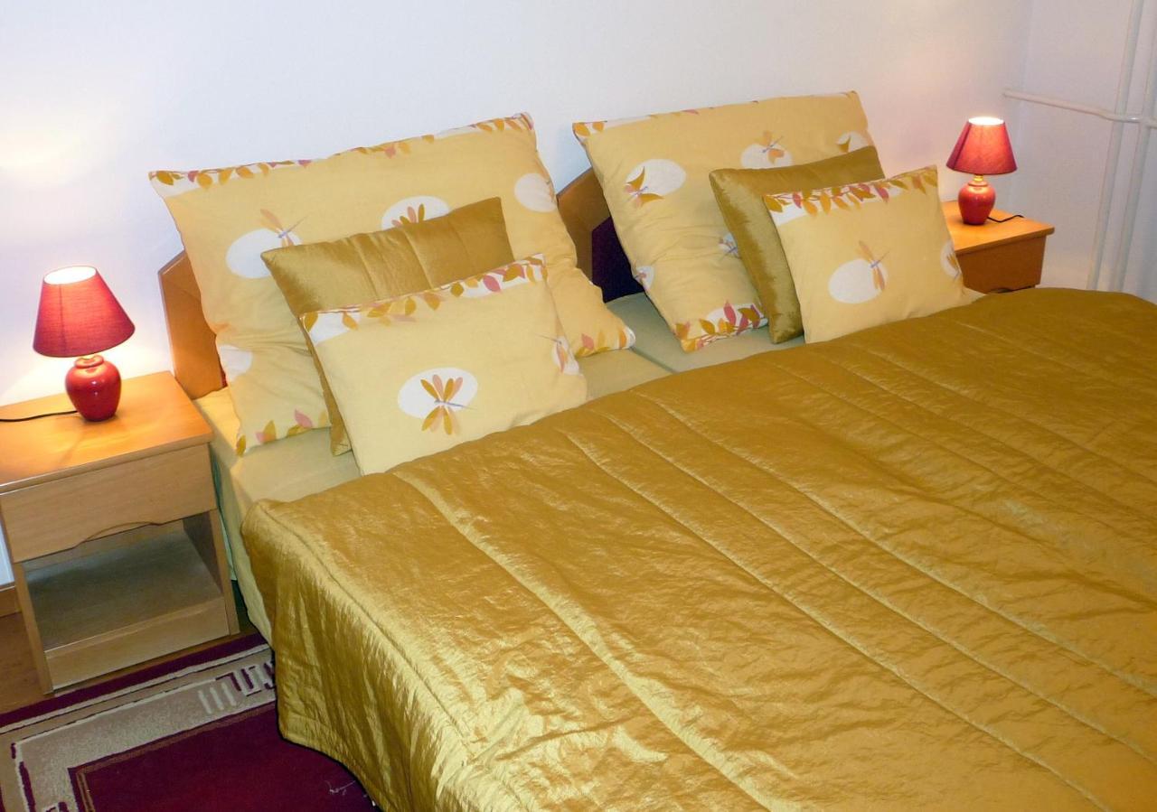 Balaton Art Guesthouse Balatonszárszó Εξωτερικό φωτογραφία