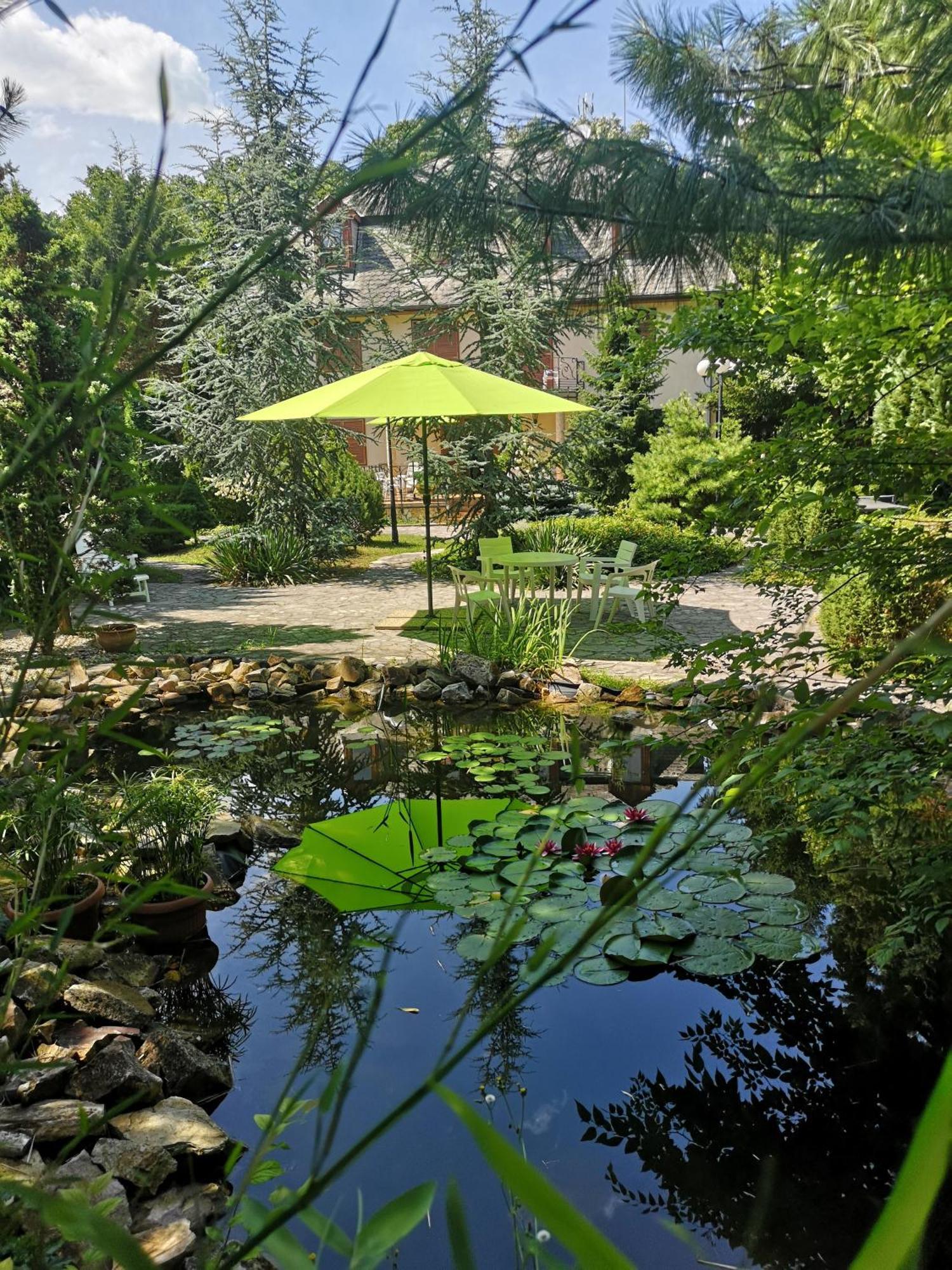 Balaton Art Guesthouse Balatonszárszó Εξωτερικό φωτογραφία