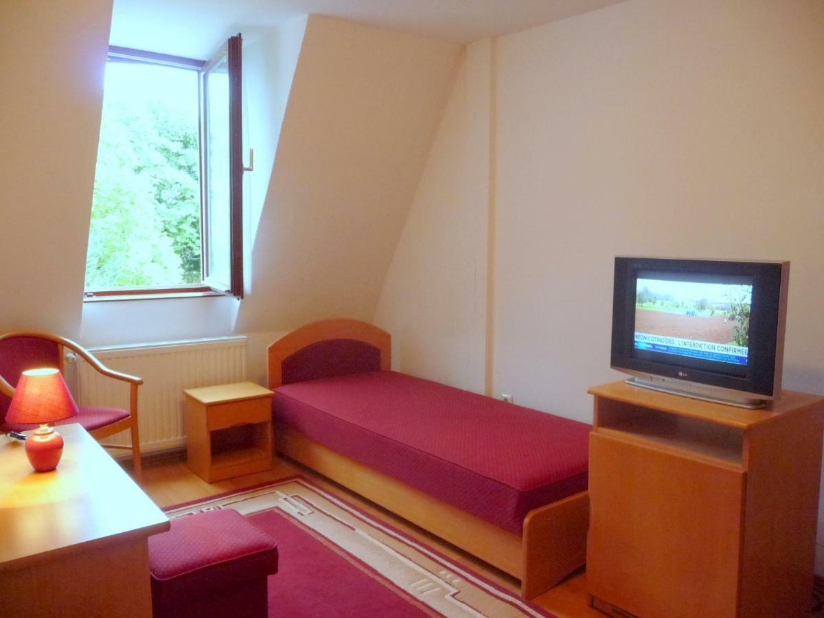 Balaton Art Guesthouse Balatonszárszó Εξωτερικό φωτογραφία